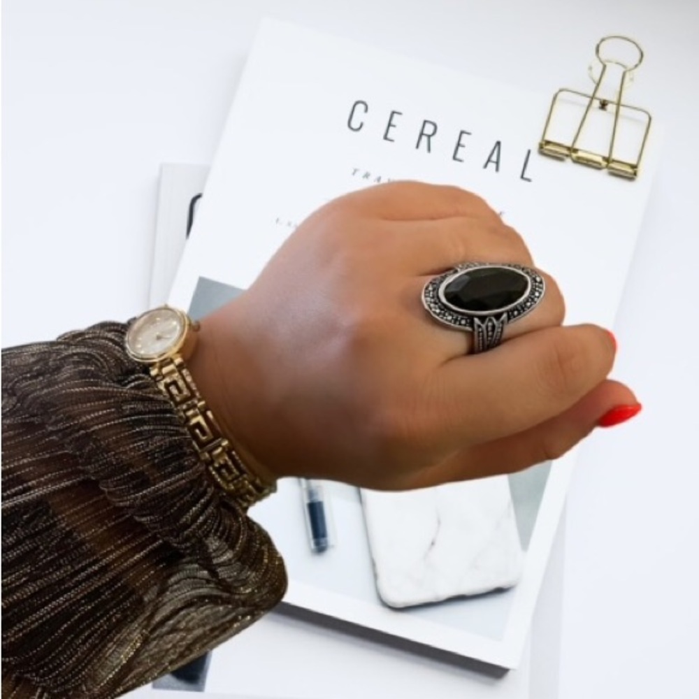 ✨ SILVER RING WITH BLACK GEM RING✨